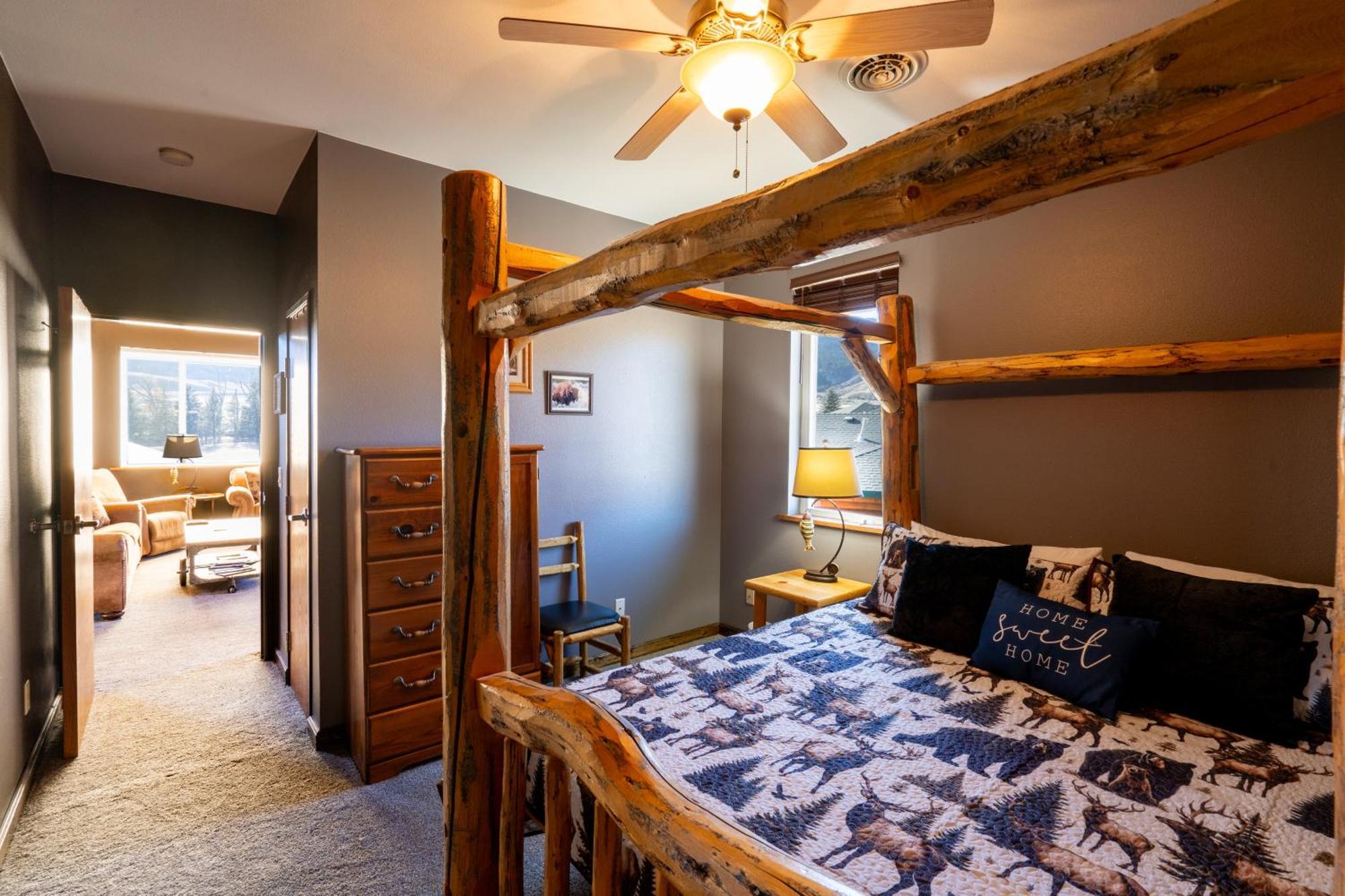 Bison Lodge - Lg Home - 2 Bedrooms - Less Than 5 Miles To Yellowstone North Entrance, Sleeps Up To 8 การ์ดีเนอร์ ภายนอก รูปภาพ